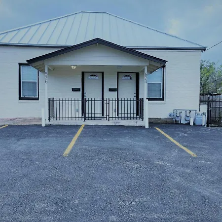 Fascinating 2Br1Ba Near Festive Dt And Riverwalk
